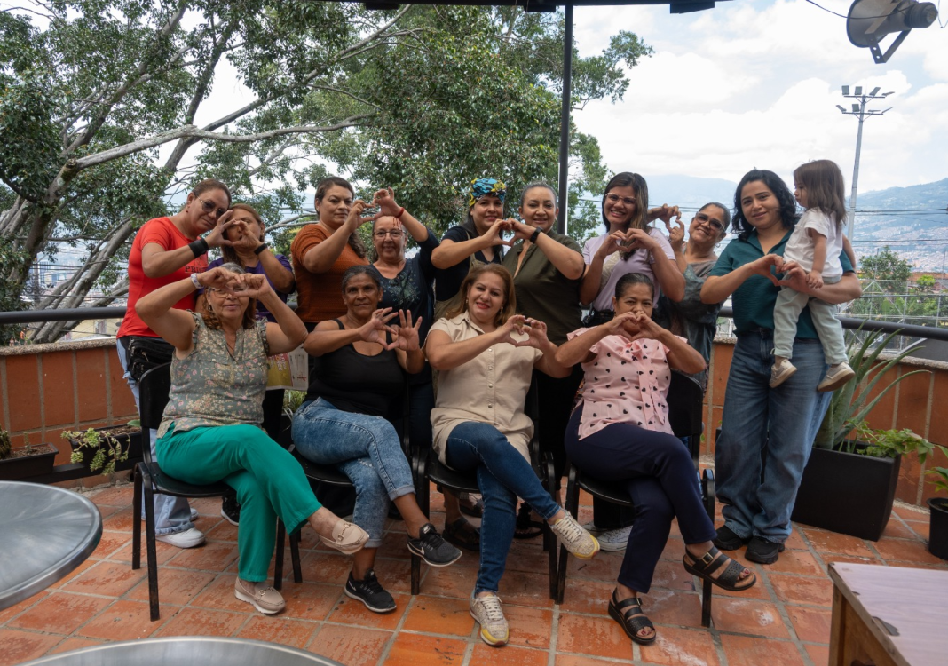 con-alegria-culmino-el-taller-voz-a-vos-en-la-comuna-3 con-alegria-culmino-el-taller-voz-a-vos-en-la-comuna-3